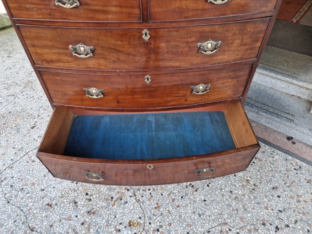 LARGE VICTORIAN BOW FRONTED CHEST OF DRAWERS  View X