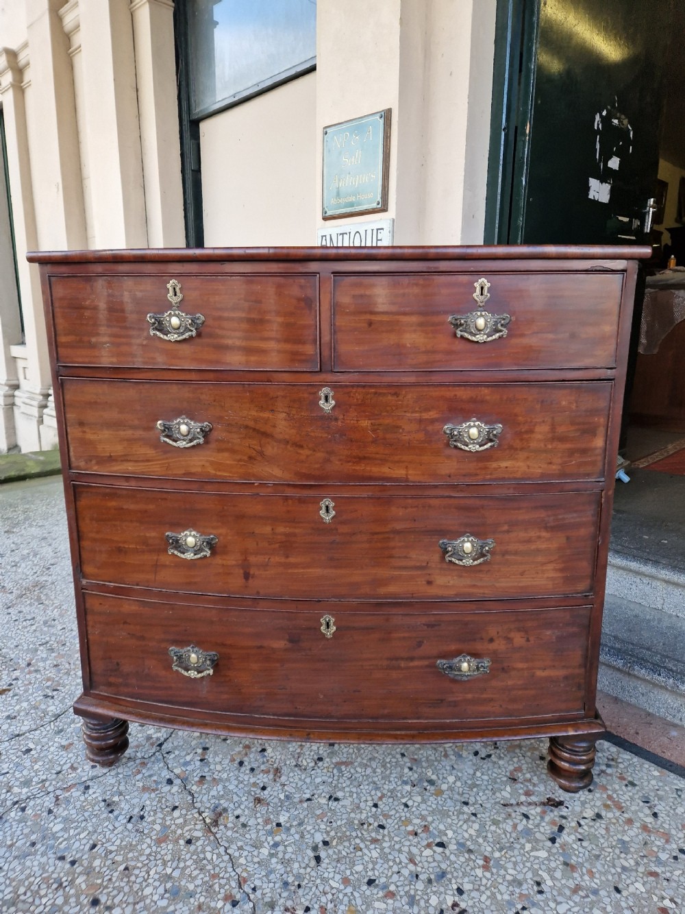 LARGE VICTORIAN BOW FRONTED CHEST OF DRAWERS 