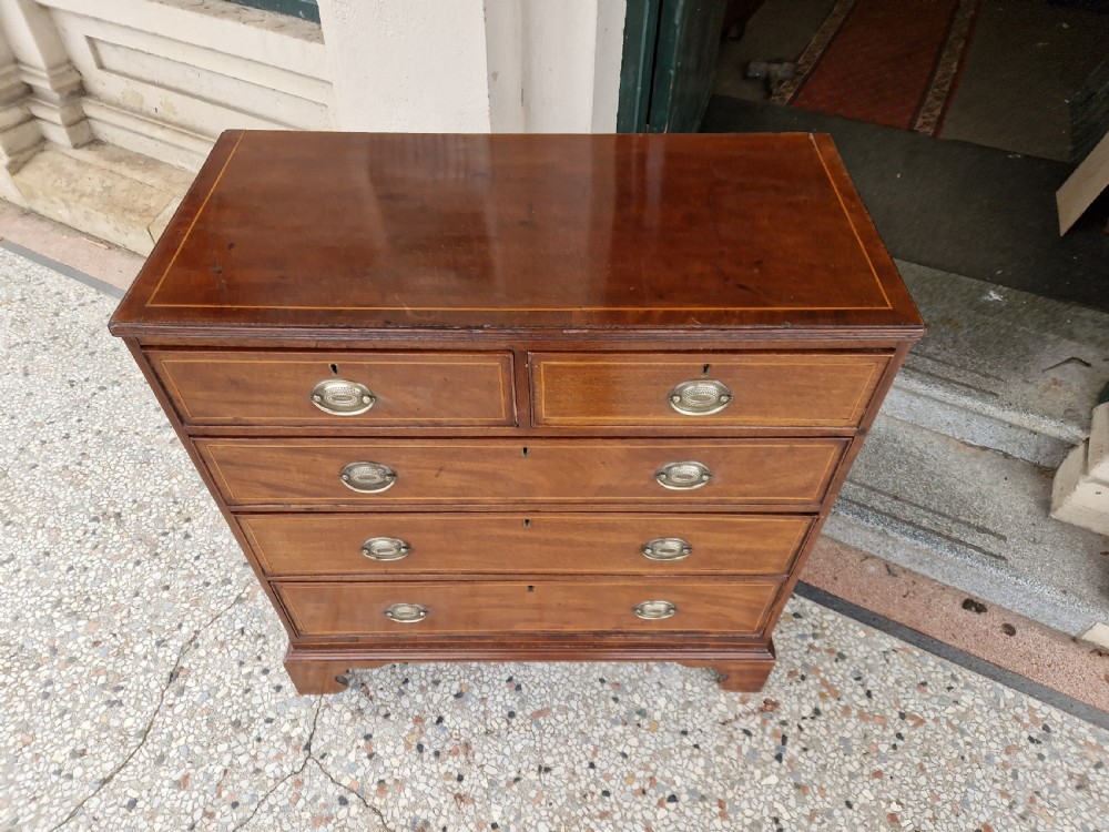 GEORGIAN MAHOGANY CHEST OF DRAWERS View IV