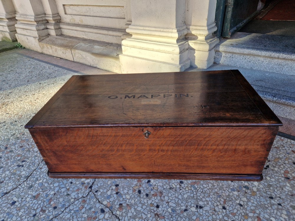 ANTIQUE  SOLID  OAK BOX /TRUNK
