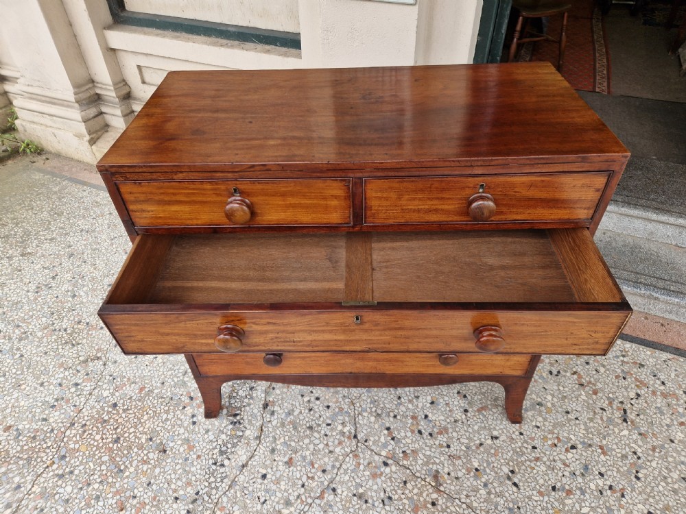 ANTIQUE MAHOGANY CHEST OF DRAWERS  View VIII