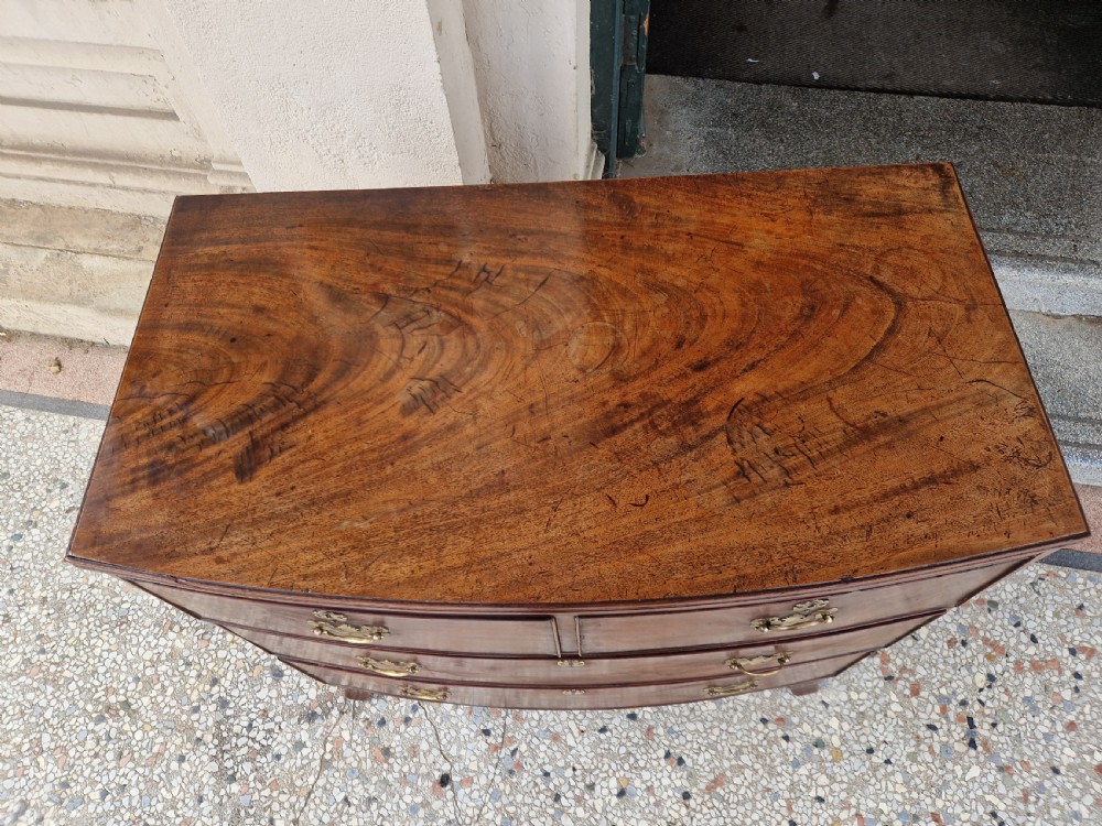 ANTIQUE  GEORGIAN BOW FRONTED  CHEST OF DRAWRRS  View V