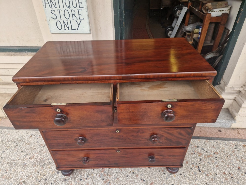 VICTORIAN MAHOGANY CHEST OF DRAWERS  View IX