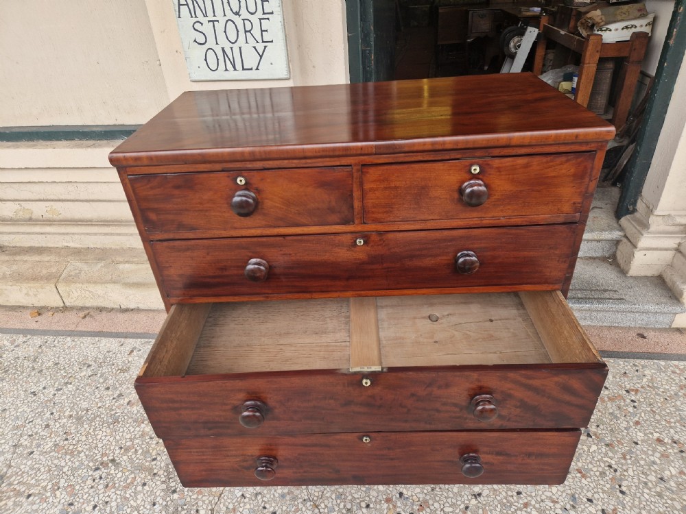 VICTORIAN MAHOGANY CHEST OF DRAWERS  View XI