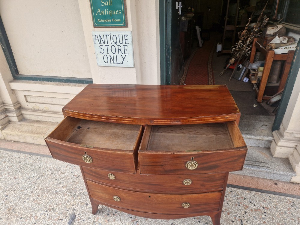 GEORGIAN MAHOGANY BOW FRONTED CHEST OF DRAWERS  View VI