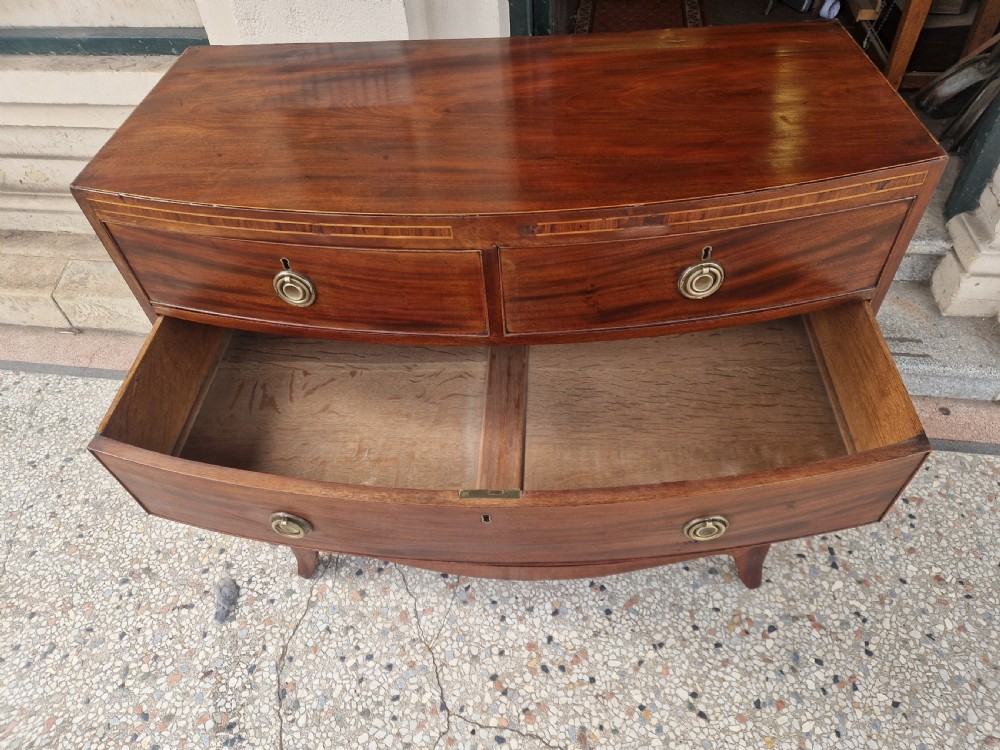 GEORGIAN MAHOGANY BOW FRONTED CHEST OF DRAWERS  View VII
