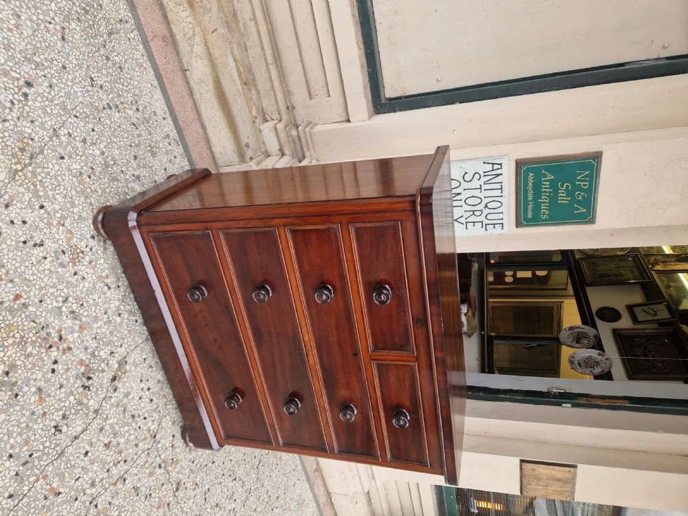 VICTORIAN MAHOGANY CHEST OF DRAWERS  View XI