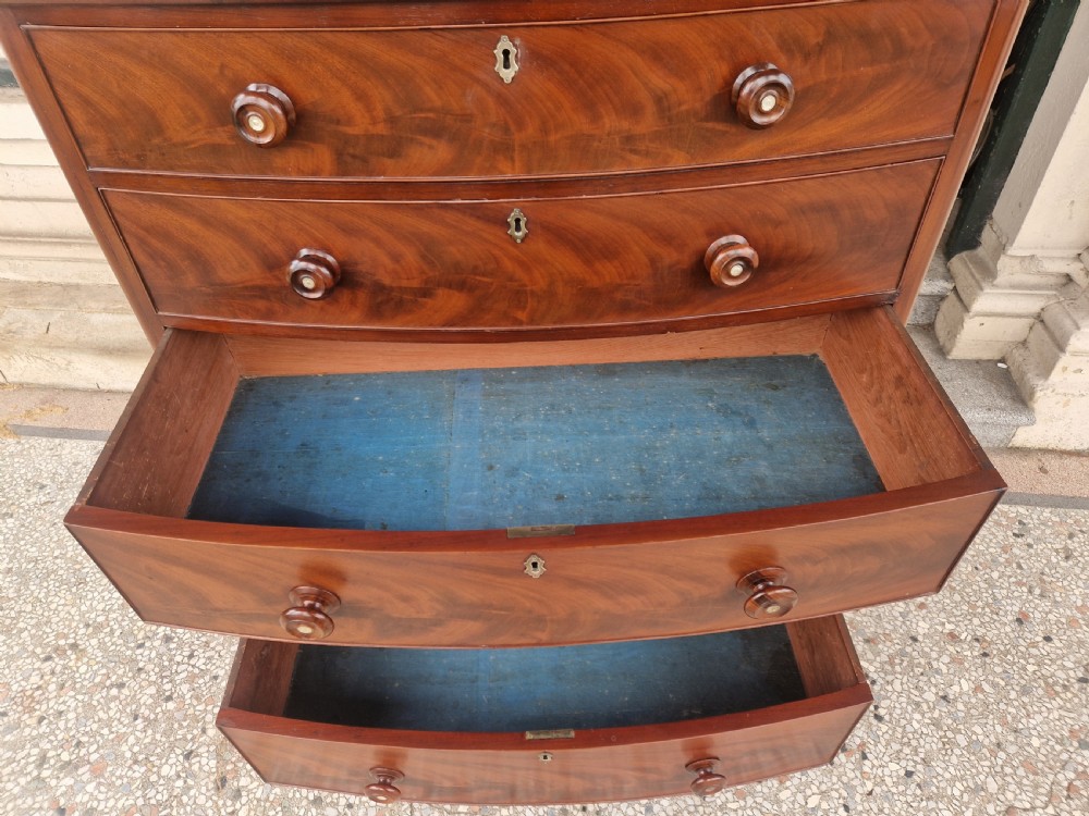 LARGE VICTORIAN MAHOGANY BOW FRONTED CHEST OF DRAWERS  View IX