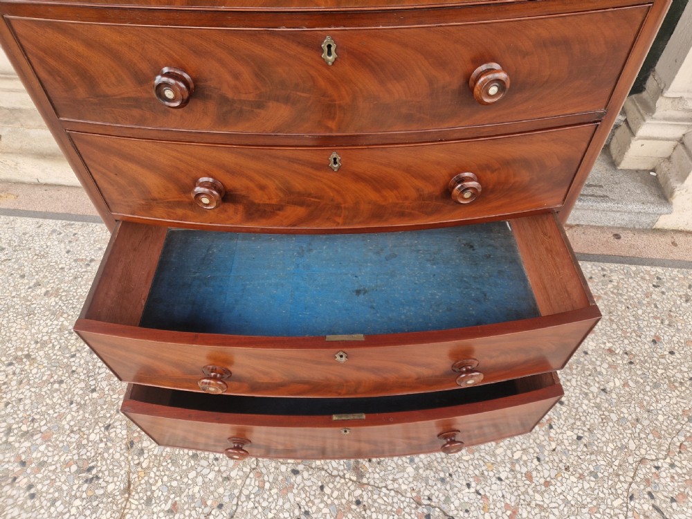 LARGE VICTORIAN MAHOGANY BOW FRONTED CHEST OF DRAWERS  View XIV