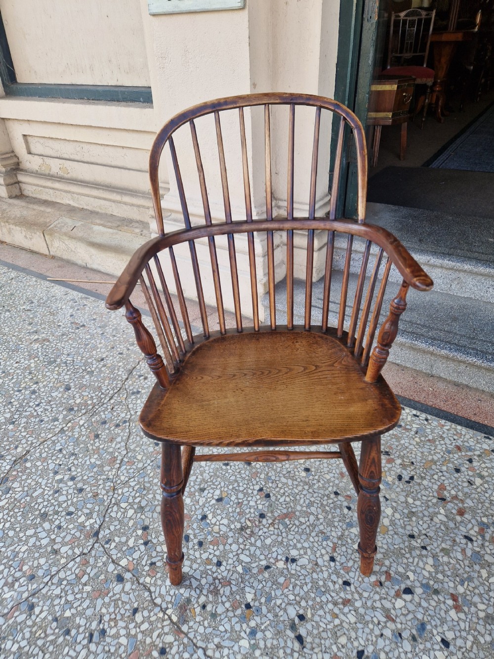 ANTIQUE WINDSOR  ARMCHAIR 