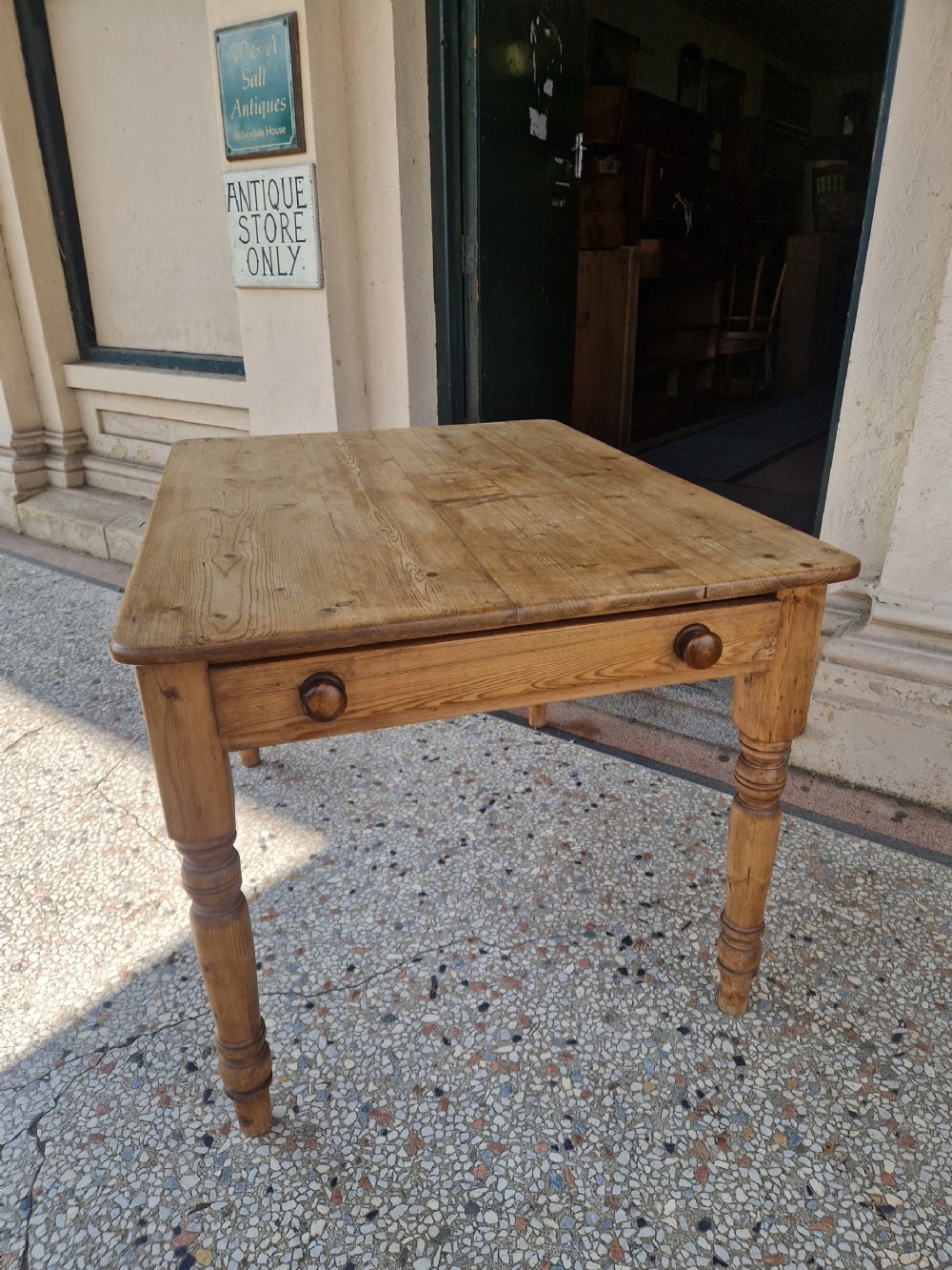 VICTORIAN KITCHEN TABLE 