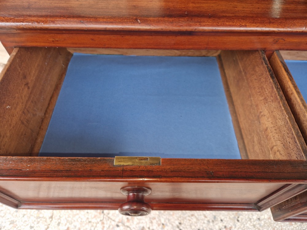 VICTORIAN MAHOGANY CHEST OF DRAWERS  View IX