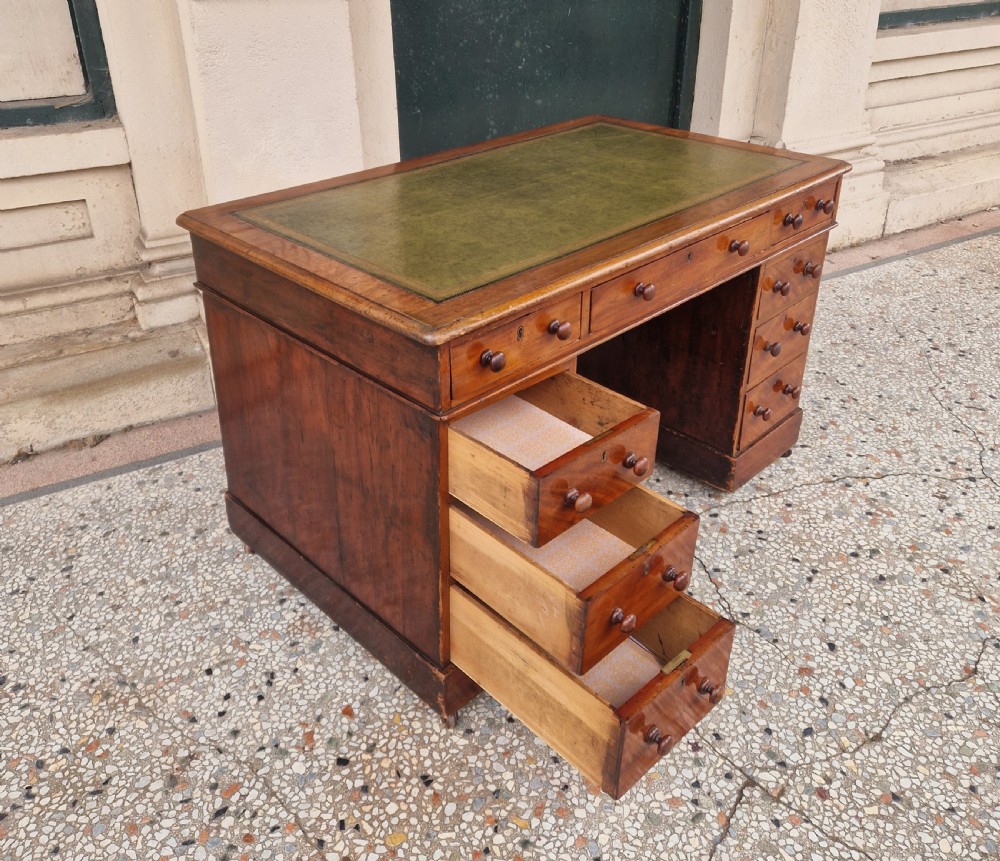 VICTORIAN MAHOGANY PEDESTAL DESK  View III