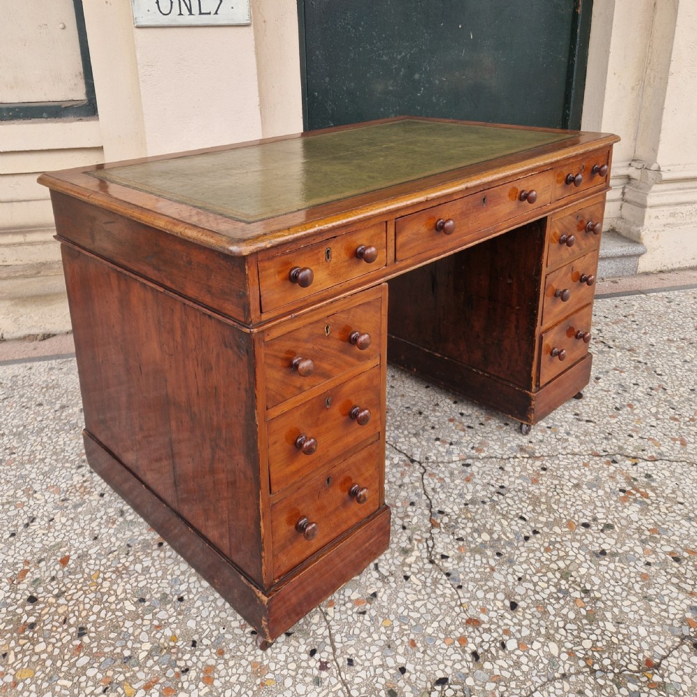VICTORIAN MAHOGANY PEDESTAL DESK  View VII