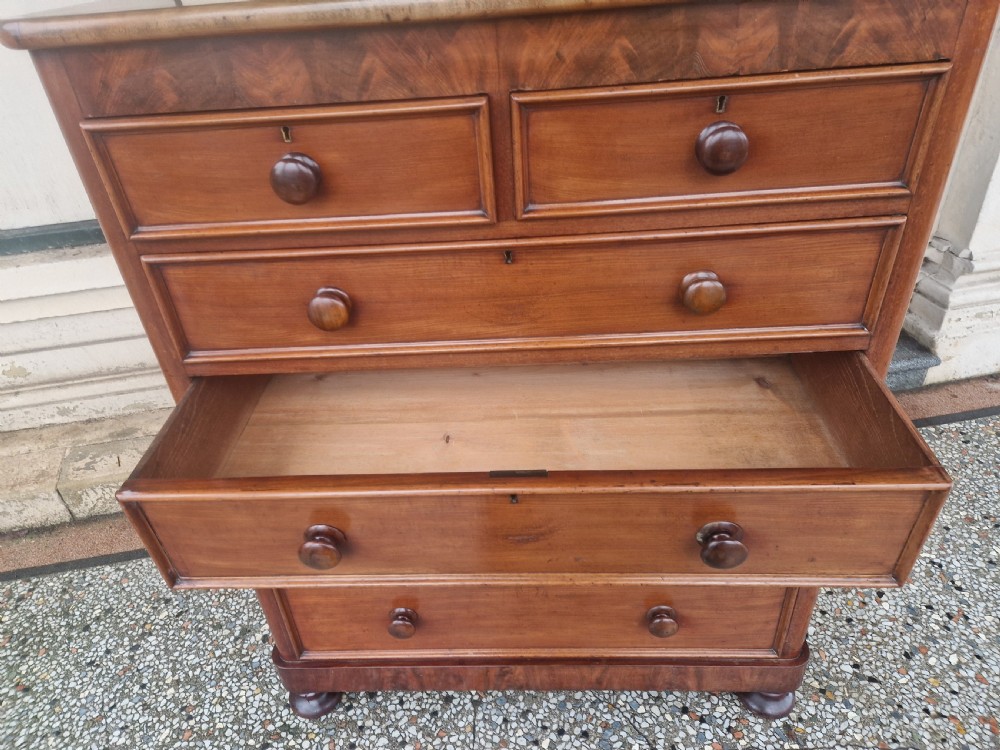 LARGE VICTORIAN MAHOGANY  CHEST OF DRAWERS  View IX