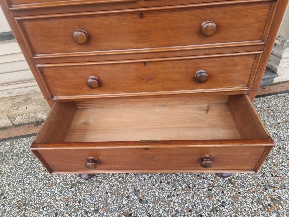 LARGE VICTORIAN MAHOGANY  CHEST OF DRAWERS  View X