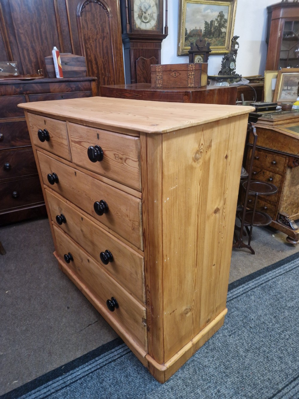 VICTORIAN PINE CHEST OF DRAWERS View III