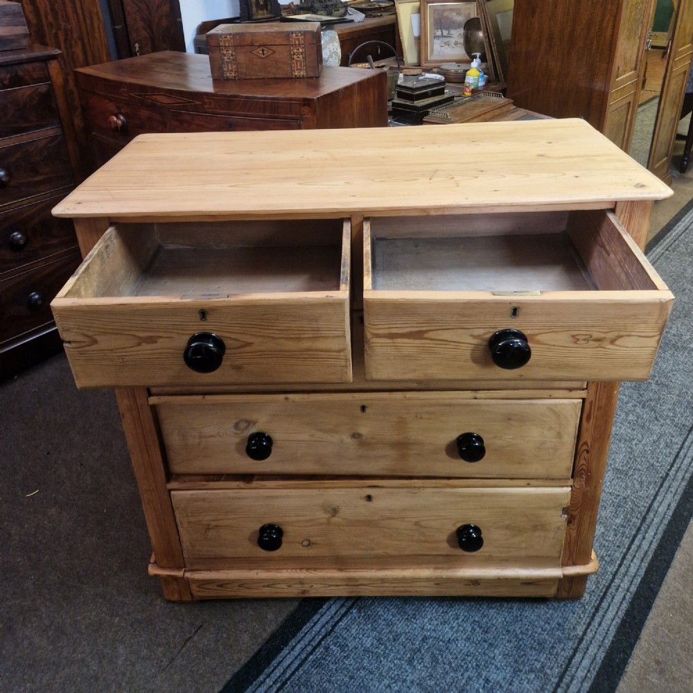 VICTORIAN PINE CHEST OF DRAWERS View IV