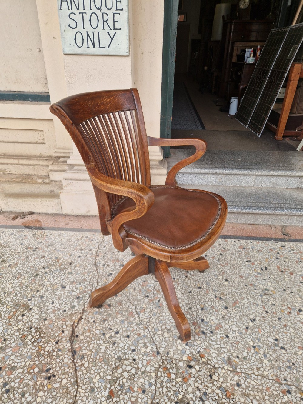 EDWARDIAN OAK SWIVEL DESK CHAIR View II