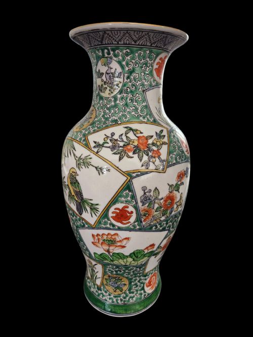 A Chinese Famille Verte Baulster Vase Having Red Kangxi Six-character Mark
