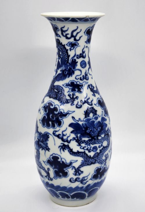 A CHINESE BLUE AND WHITE PORCELAINE ... 11
