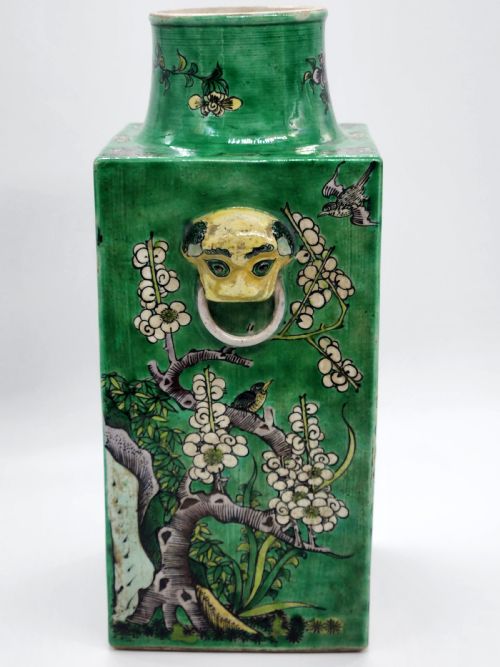 A RARE CHINESE PORCELAIN SQUARE FAMILLE VERTE VASE WITH TAOTIE RINGS HAVING KANGXI MARK ON THE BASE - ADDITIONAL PHOTO 10