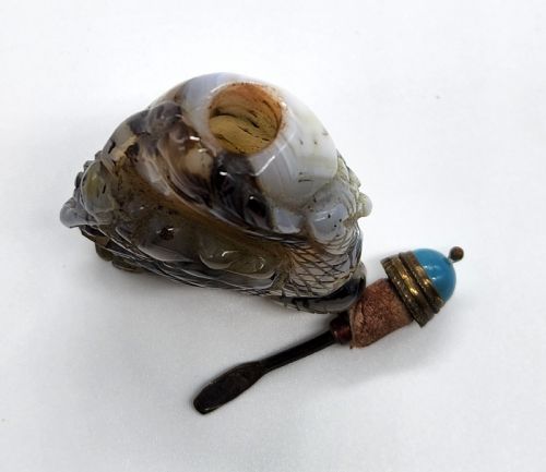 A RARE CARVED AGATE DRAGON SNUFF BOTTLE CHINESE QING DYNASTY - ADDITIONAL PHOTO 11