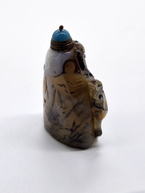 A RARE CARVED AGATE DRAGON SNUFF BOTTLE CHINESE QING DYNASTY - ADDITIONAL PHOTO 2