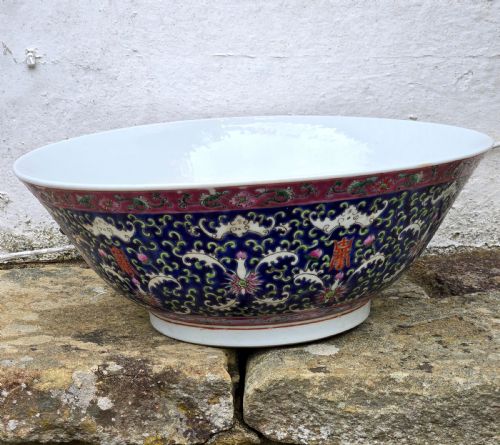 EXQUISITE LARGE HAND PAINTED CHINESE PORCELAIN COBALT BLUE MOTIFS PUNCH BOWL - ADDITIONAL PHOTO 10