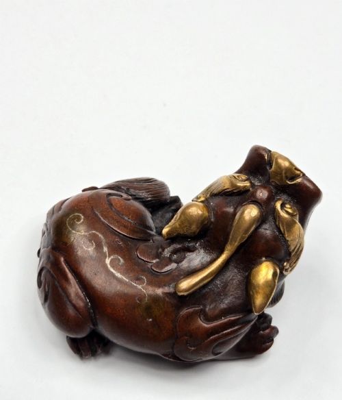 fig 5. A Fine Chinese Bronze & Gold-Inlaid 'Bixie' Paperweight Qianlong Period (1736–1795) Circa 1760