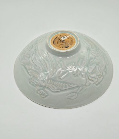 A LARGE CHINESE QINGBAI-GLAZED CONICAL BOWL ... 10
