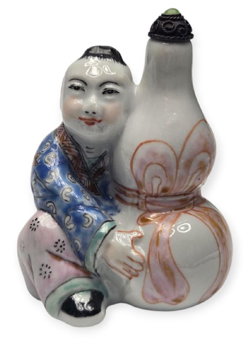 RARE 19TH CENTURY FAMILLE ROSE FIGURAL SNUFF ... 6