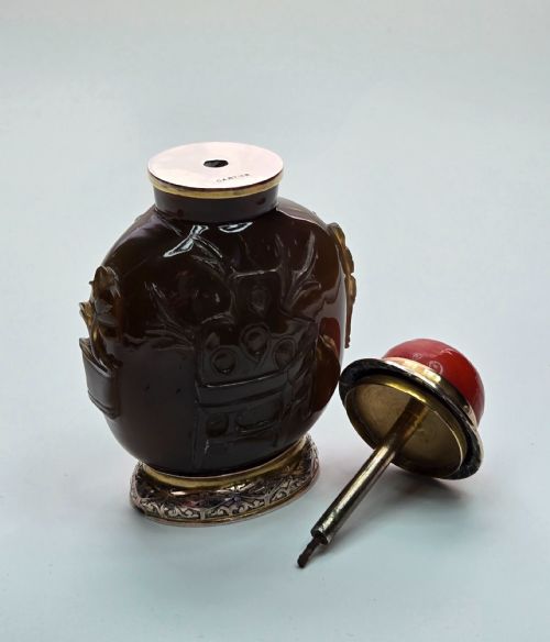 CARTIER PARIS ART DECO 18K GOLD CARVED SHADOW AGATE SCENT SNUFF BOTTLE - ADDITIONAL PHOTO 15