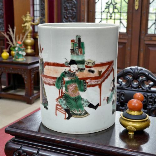 A 19TH CENTURY CHINESE FAMILLE ROSE PORCELAIN ... 3