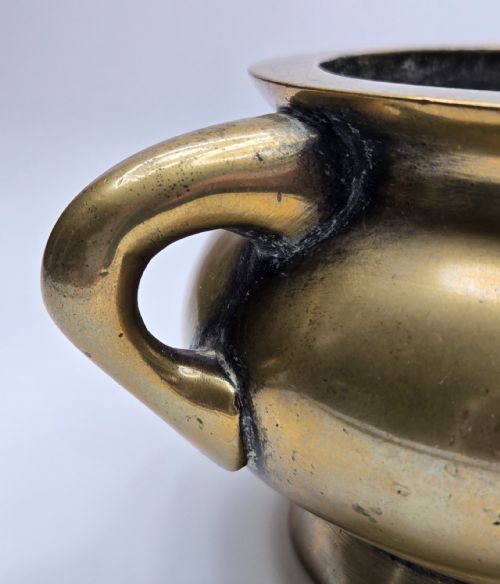 A FINE CHINESE 18TH CENTURY BRONZE BOMBÉ ... 18