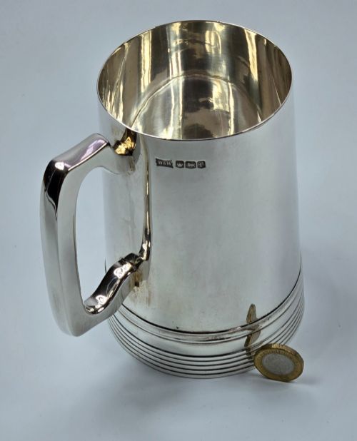 fig 1. Fine & Heavy George V Solid Silver 1-Pint Tankard by Walker & Hall, Sheffield 1923 – Ex-Bonhams - 431 Grams