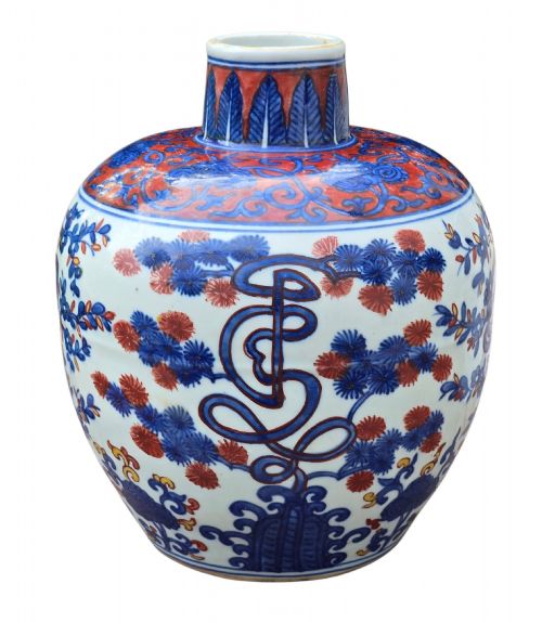 A RARE IMPERIAL UNDERGLAZE BLUE AND IRONRED LONGEVITY JAR MARK OF JIAJING 15221566 - ADDITIONAL PHOTO 2