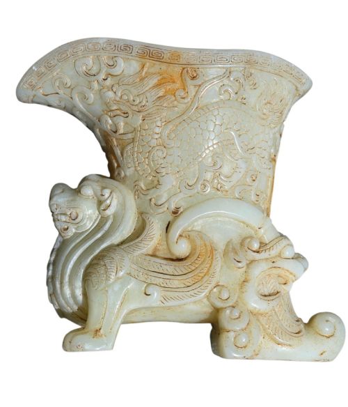 AN EXCEPTIONAL ARCHAISTIC PALE NEPHRITE JADE DRAGON AND MYTHICAL BEAST RHYTONCUP 18TH CENTURY QIANLONG PERIOD - ADDITIONAL PHOTO 5