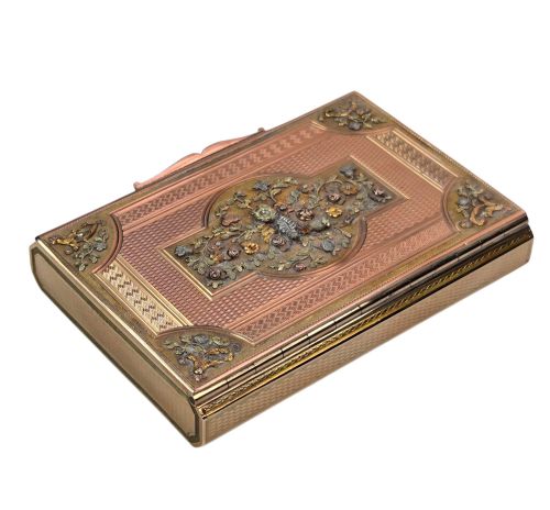fig 4. A rectangular nineteenth-century vari-colour 18ct gold snuff box featuring engine-turned guilloche patterns and a central raised floral relief panel.