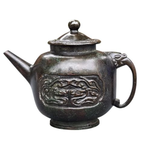 Exquisitely Cast 16th-century Ming Dynasty Scholar’s Bronze Tea Pot Ewer-form Water Dropper (Shuizhi) ​Period: 16th Century (Ming Dynasty)