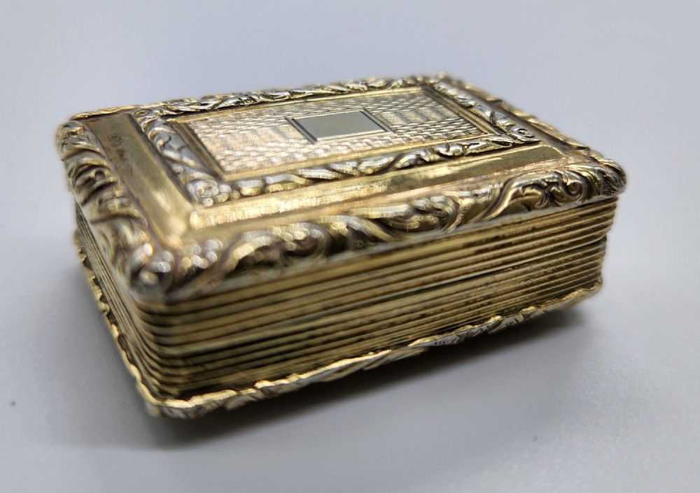 A Georgian Silver Gilt Vinaigrette Dated 1824 View II