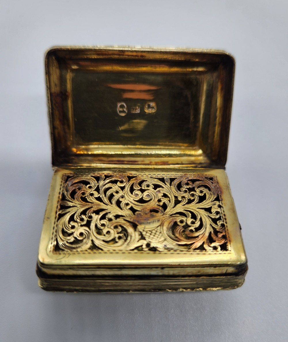 A Georgian Silver Gilt Vinaigrette Dated 1824 View IV