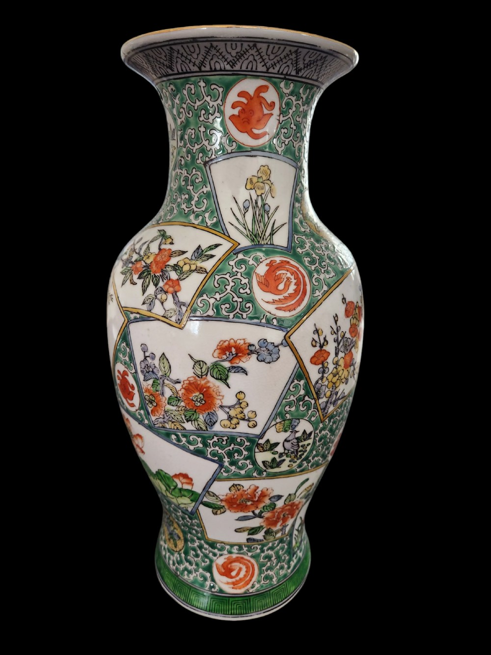 A Chinese Famille Verte Baulster Vase Having Red Kangxi six-character Mark View V