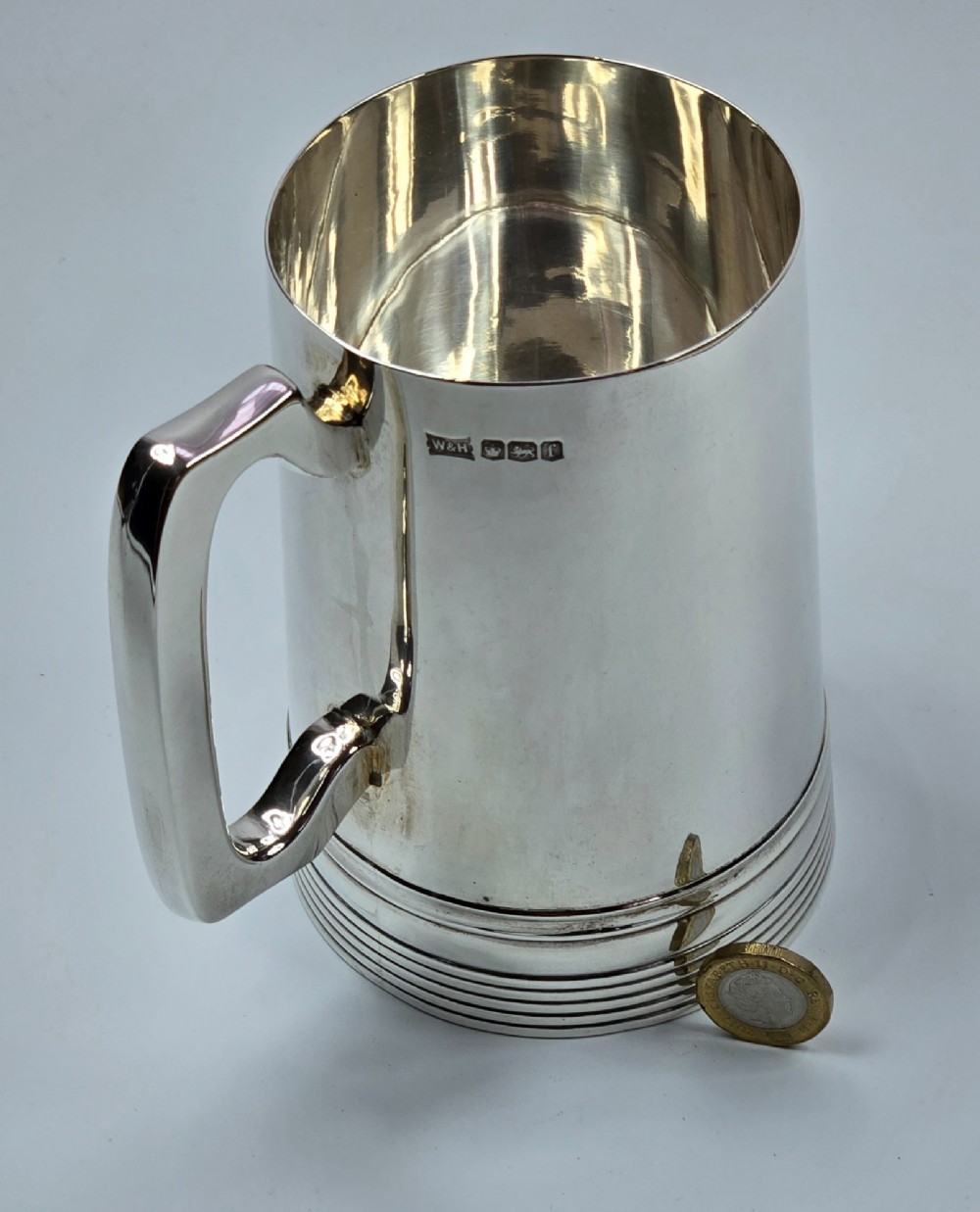 Fine & Heavy George V Solid Silver 1-Pint Tankard by Walker & Hall, Sheffield 1923 – Ex-Bonhams - 431 Grams View II