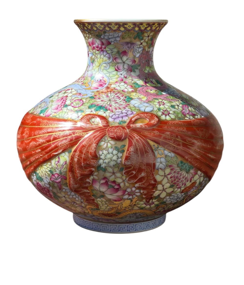A spherical porcelain vase decorated with a dense millefleurs floral pattern, dual dragon motifs, a tied iron-red ribbon motif, and a turquoise interior rim. View XIII