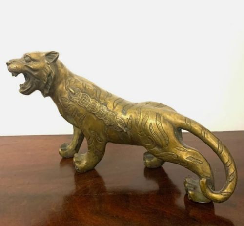 19th century chinese bronze tiger - CATEGORY: ANTIQUE METAL - DATED 19TH CENTURY