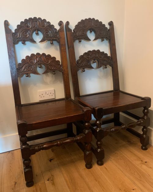 17TH CENTURY CHARLES II OAK REFECTORY DINING TABLE AND SIX CHAIRS - ADDITIONAL PHOTO 3