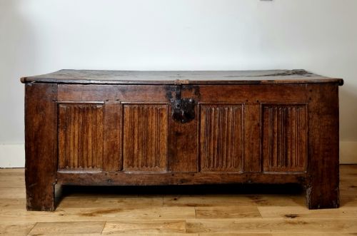 16TH CENTURY LATE MEDIEVAL OAK LINEN FOLD COFFER CIRCA 1500 - ADDITIONAL PHOTO 3