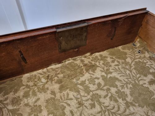 18TH CENTURY WILLIAM AND MARY WALNUT CHEST OF DRAWERS - ADDITIONAL PHOTO 9
