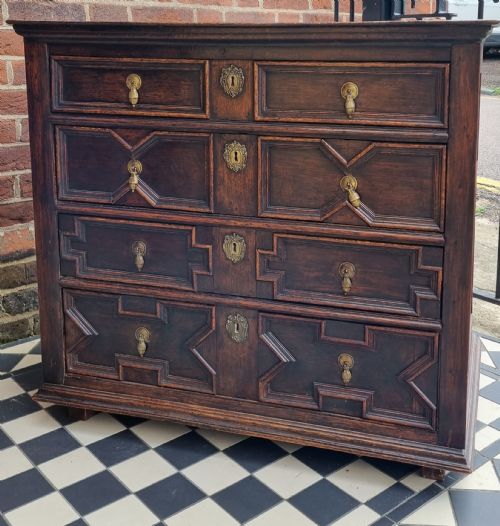 17TH CENTURY OAK CHEST OF DRAWERS C 1680 - ADDITIONAL PHOTO 3